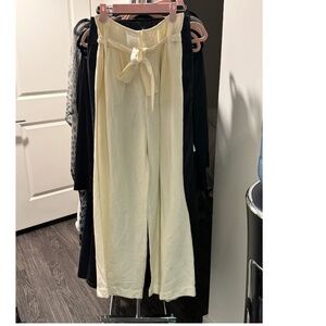 Rails - Jess Linen Pant w/pockets & buttons - Cream - Size Small (US 2-4)